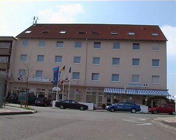 Albatros Airport Hotel Мёрфэльден-Вальдорф Экстерьер фото